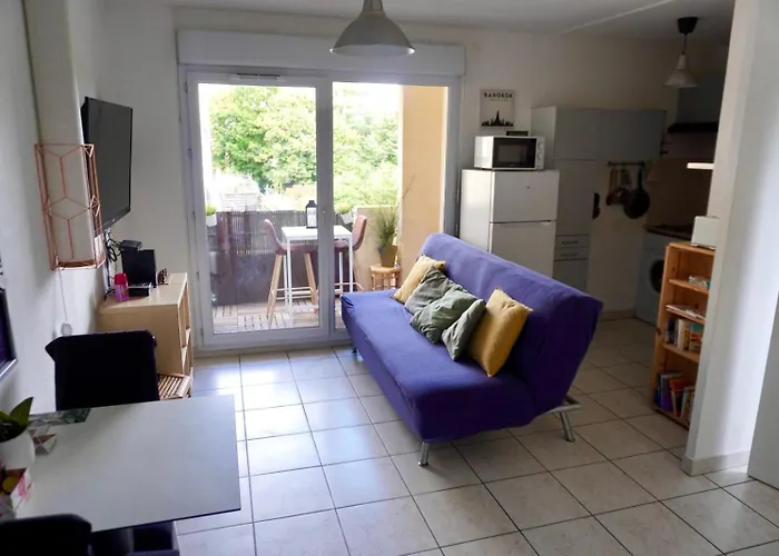 T2 Lumineux Et Piscine *
